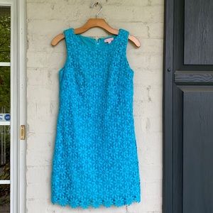 Lilly Pulitzer blue daisy lace sleeveless shift